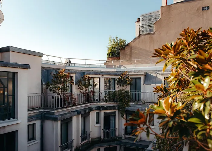 Hotel Eiffel Blomet Parijs